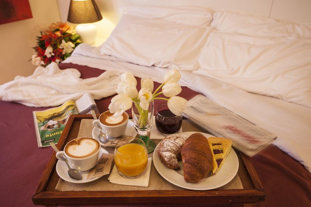 Rosy Hotel 2*