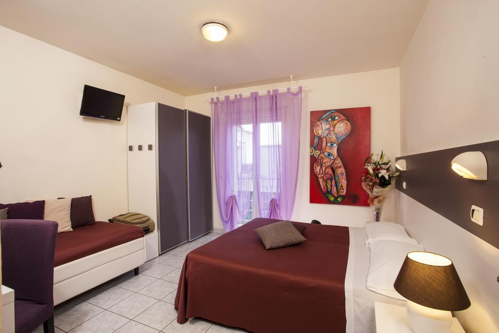 Rosy Hotel 2*