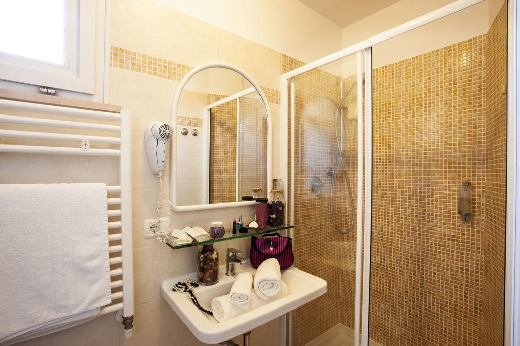 Hotel Rosy 2*