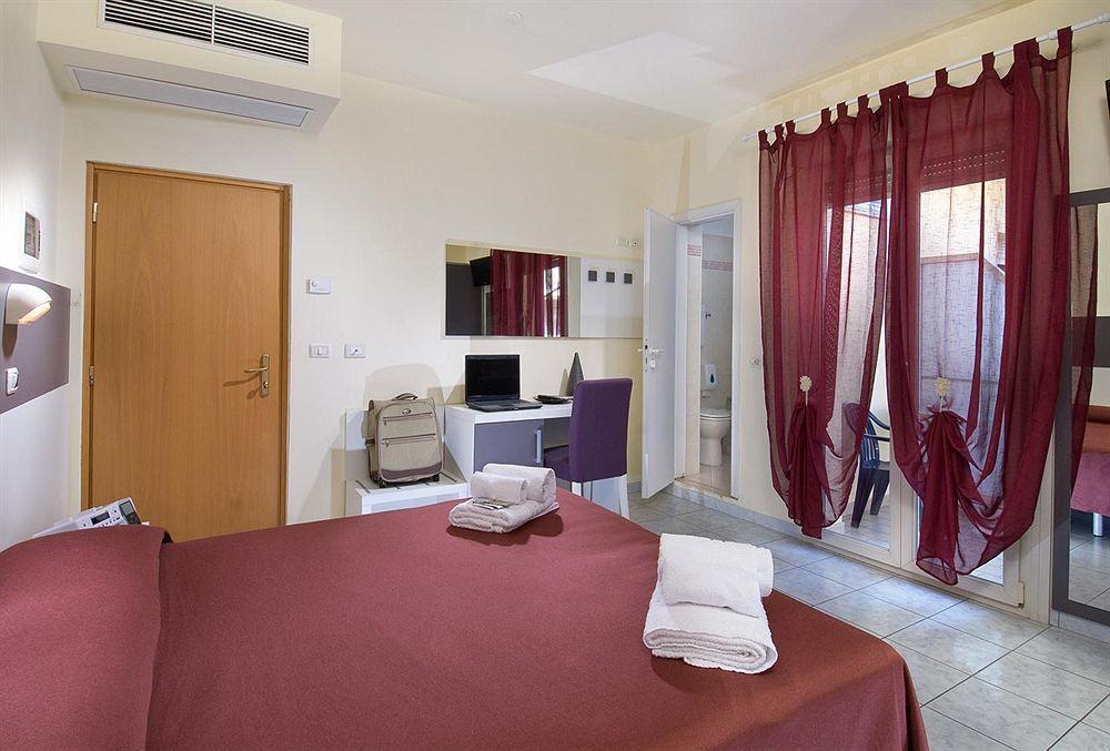 Hotel Rosy 2*